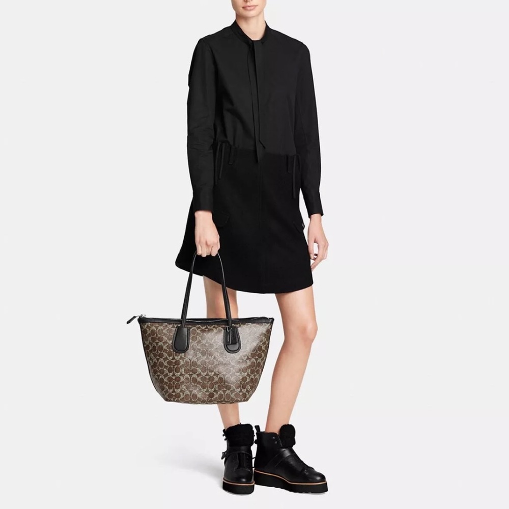 COACH TAXI ZIP TOP TOTE SIGNATURE COATED CANVAS